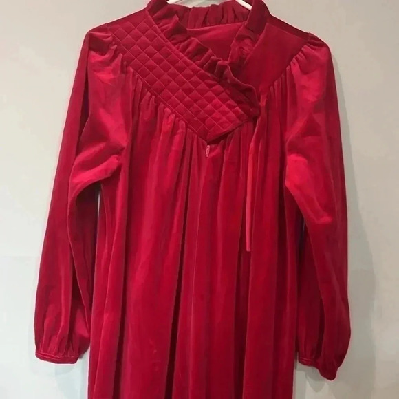 [L/XL]Vintage Fair Set Ladies Red  Velvet Sleep/ Bath Robe- EUC - Picture 2 of 9